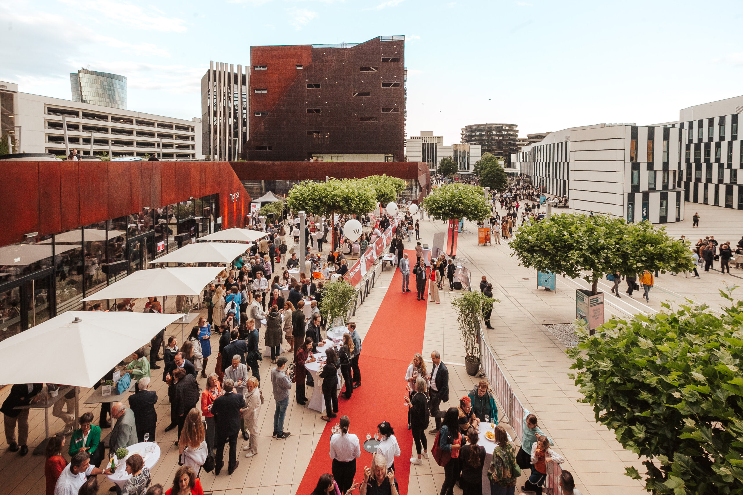 (c)PhilippLipiarski-2-3